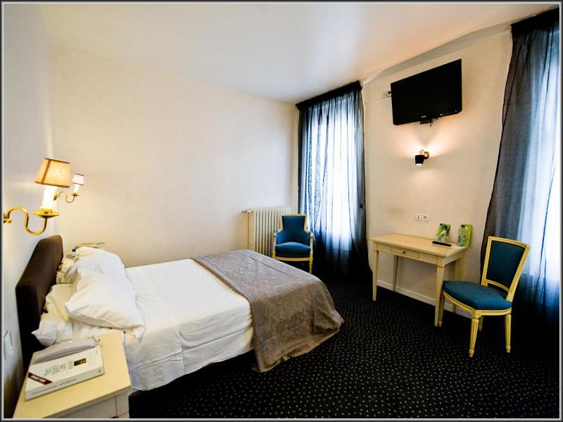 Hotel Arquier Les Milles Habitación foto
